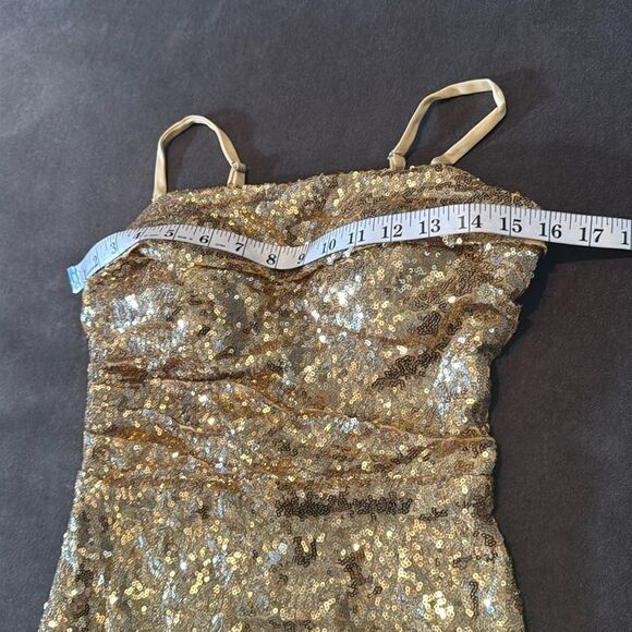Women’s Gold Sequined Short Homecoming Dress Ruffle Hem Corset Back Size 2 NEW - Picture 10 of 14
